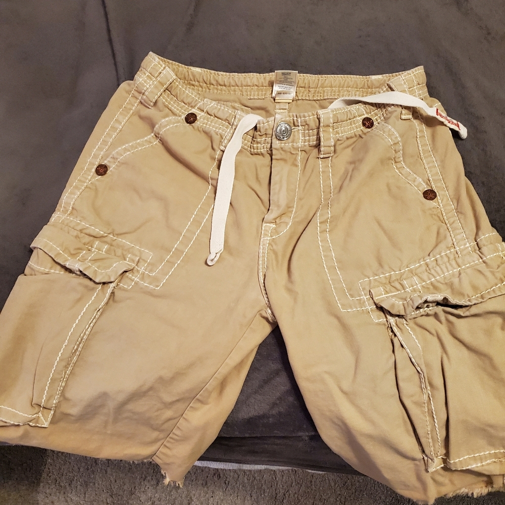 True Religion  - Men Size 34 cargo shorts